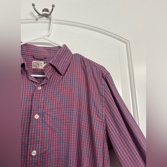Faherty Men's Movement™ Shirt - Blue Rose Gingham Plaid size small preppy work - Picture 8 of 14